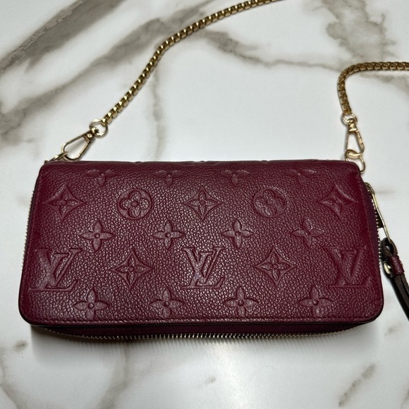 Authentic Louis Vuitton Empreinte Zippy Wallet in Aurore WOC. COA included - Picture 5 of 13